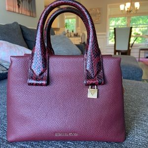 Super cute bucket purse - wine color Michael Kors (very lightly used- like new)